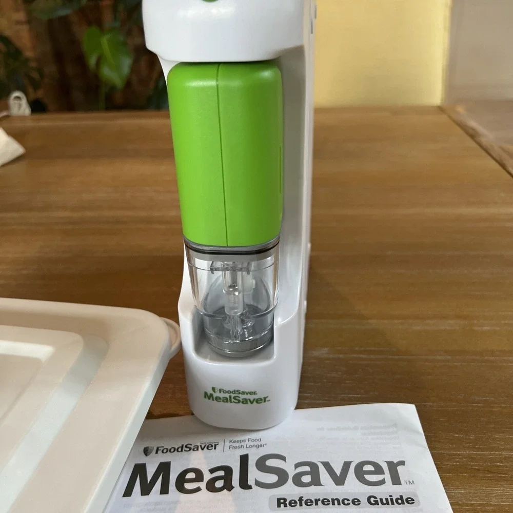 FoodSaver MealSaver Vacuum Sealer‎ + Vacuum Container VS400